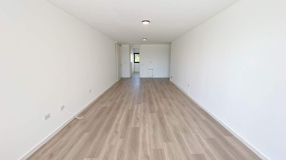 Dpto 2 dormitorios con vista al golf Jockey Club en Residencias Capri con seguridad acepta permuta zona norte