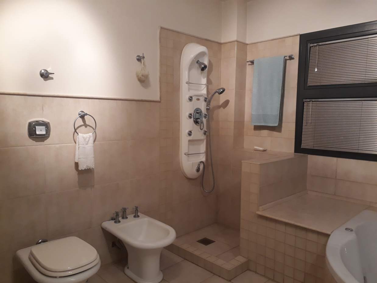 GRANJA DE FUNES - Venta Casa 3 dorm.