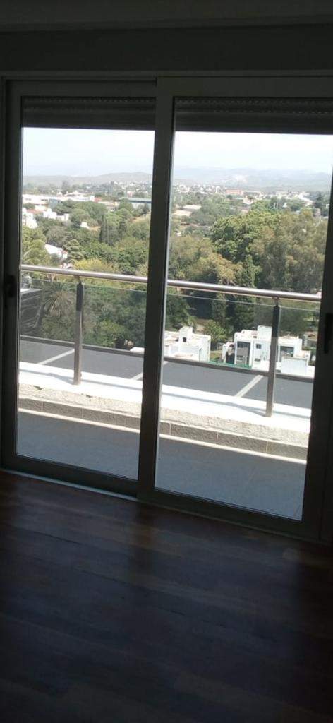 DEPARTAMENTO  EN  VENTA- CASONAS DEL GOLF- VILLA ALLENDE -CÓRDOBA