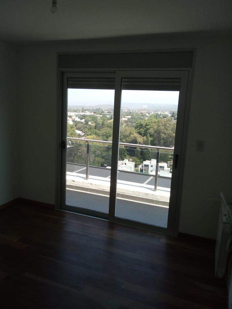 DEPARTAMENTO  EN  VENTA- CASONAS DEL GOLF- VILLA ALLENDE -CÓRDOBA