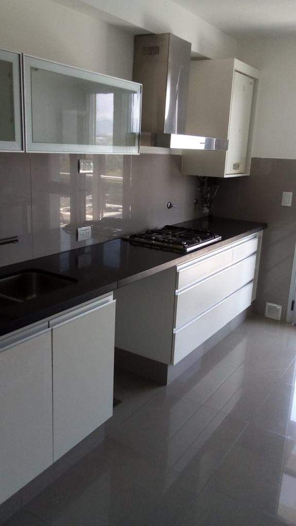 DEPARTAMENTO  EN  VENTA- CASONAS DEL GOLF- VILLA ALLENDE -CÓRDOBA