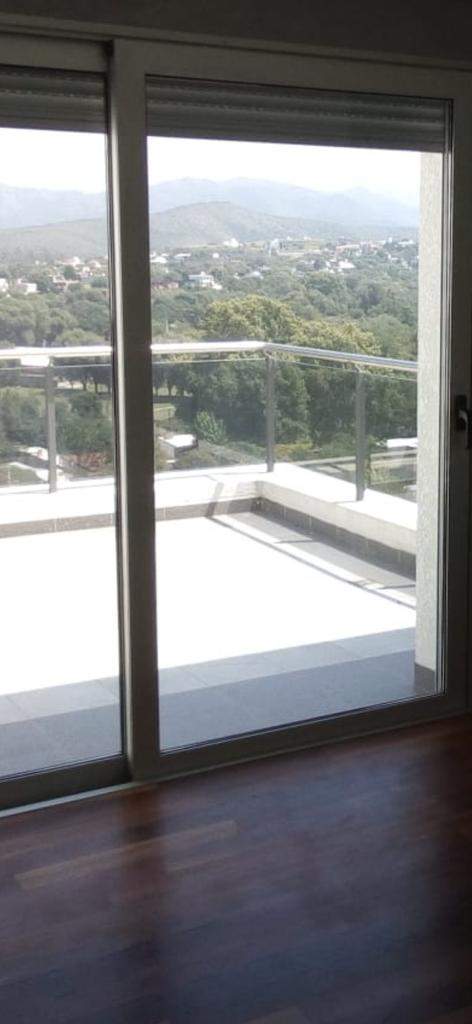 DEPARTAMENTO  EN  VENTA- CASONAS DEL GOLF- VILLA ALLENDE -CÓRDOBA
