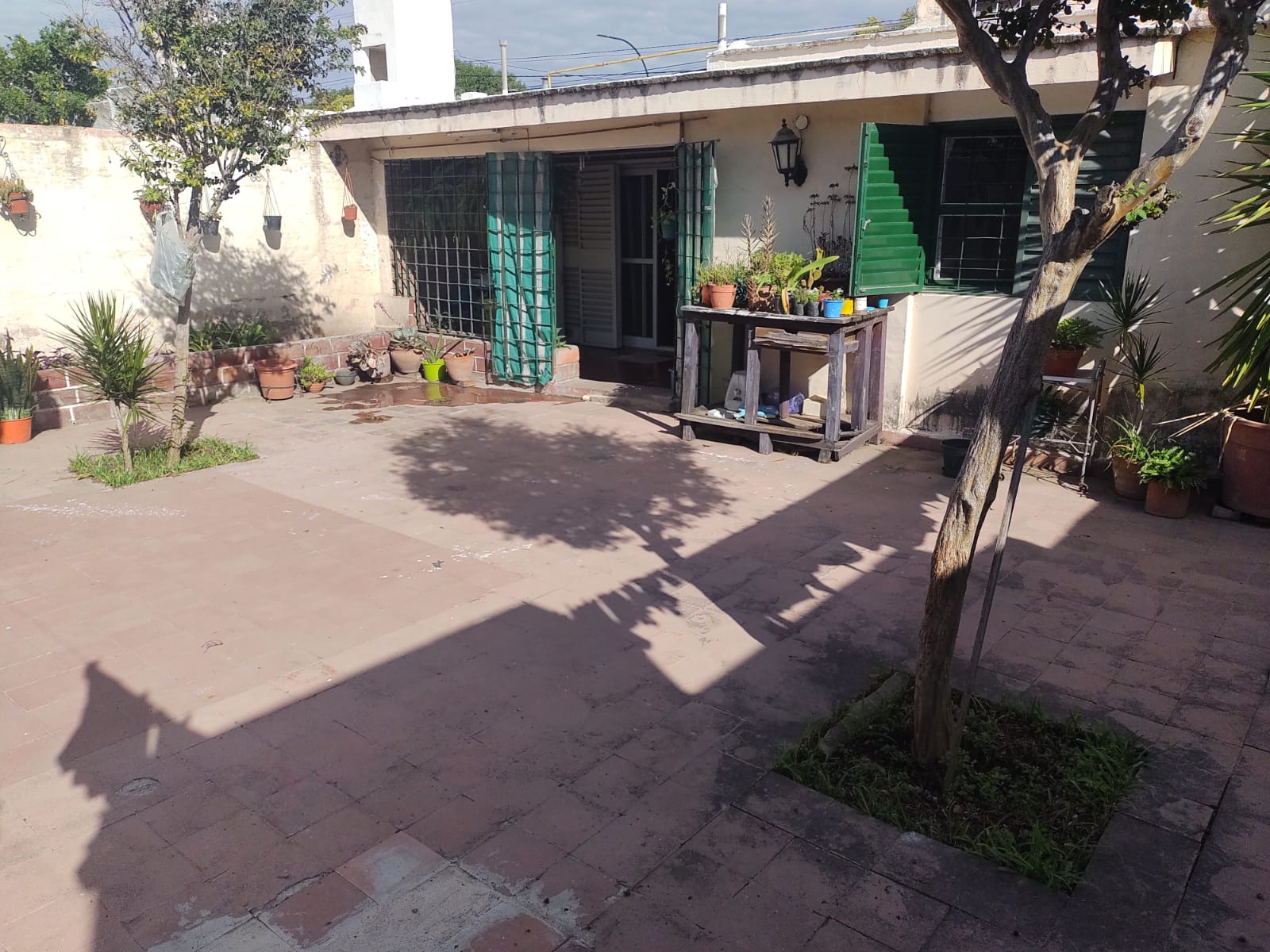 Vendo casa en barrio Las Palmas...