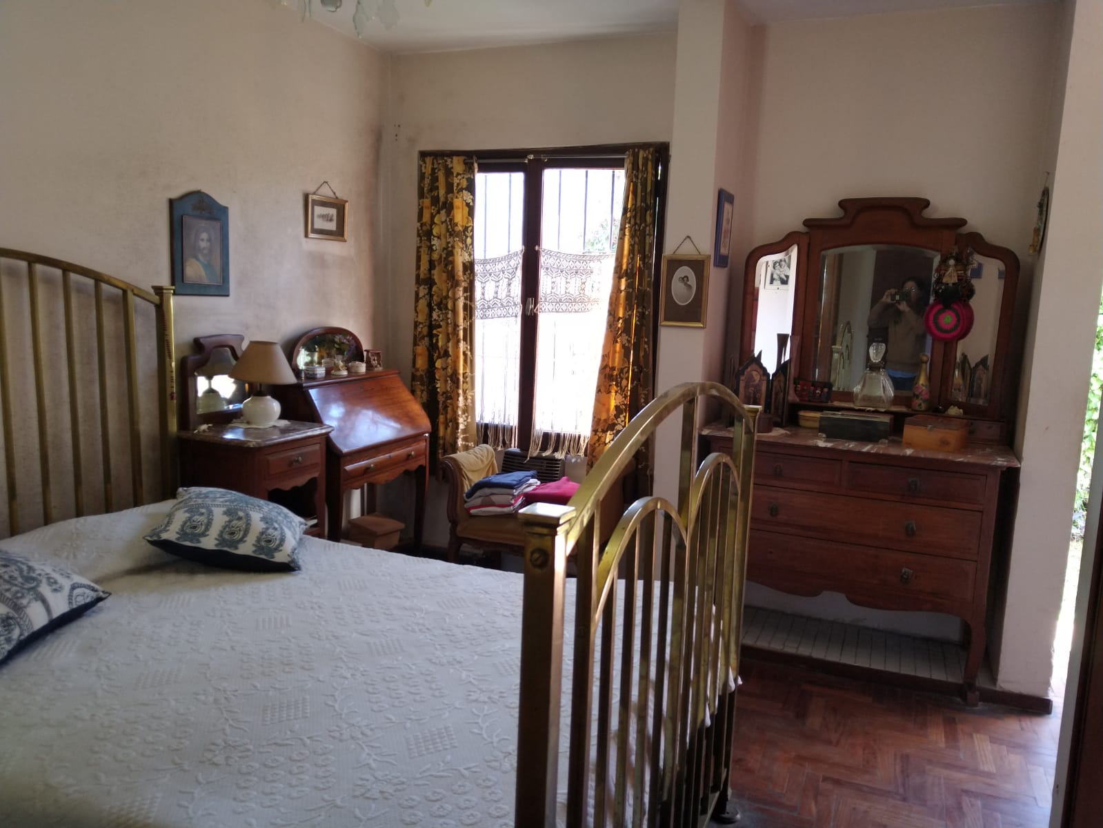 Vendo casa en barrio Alto Verde...