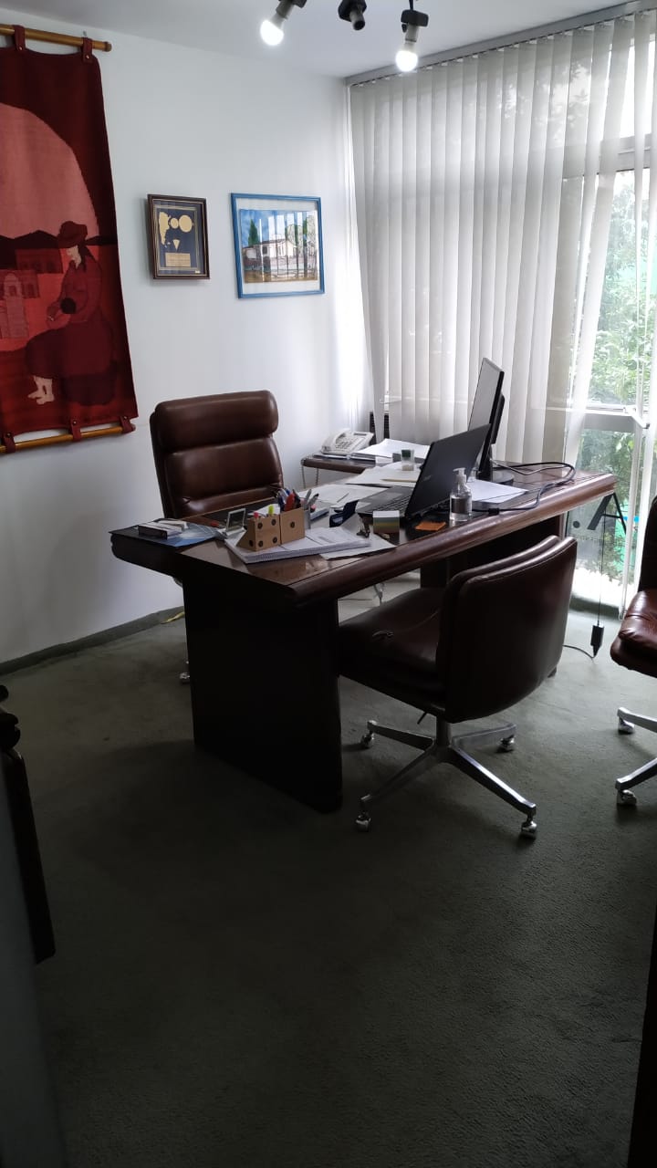 Vendo Oficina...