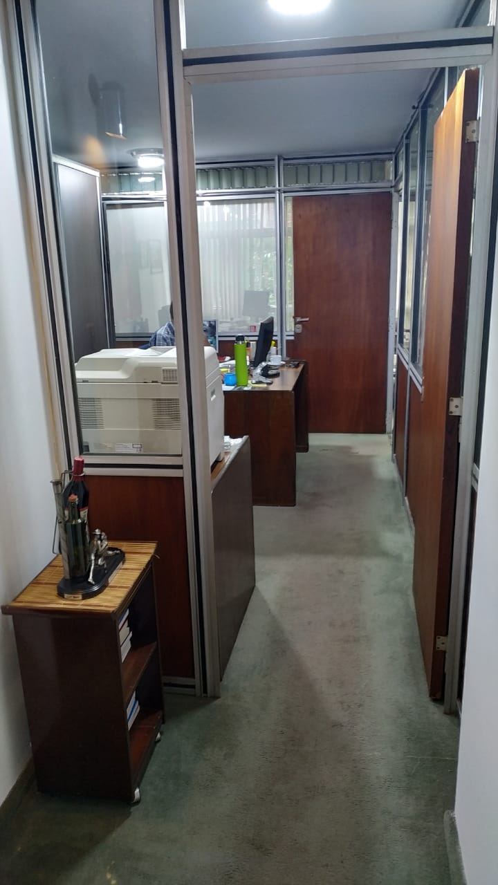 Vendo Oficina...