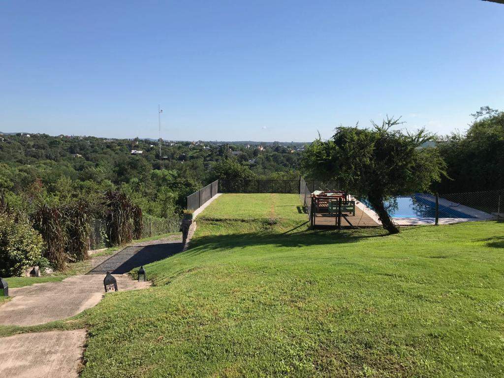 CASA EN VENTA - MENDIOLAZA