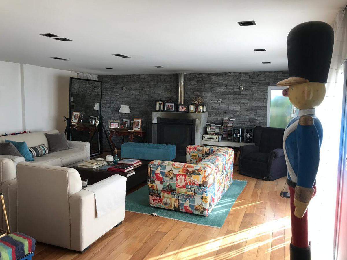 CASA EN VENTA - MENDIOLAZA