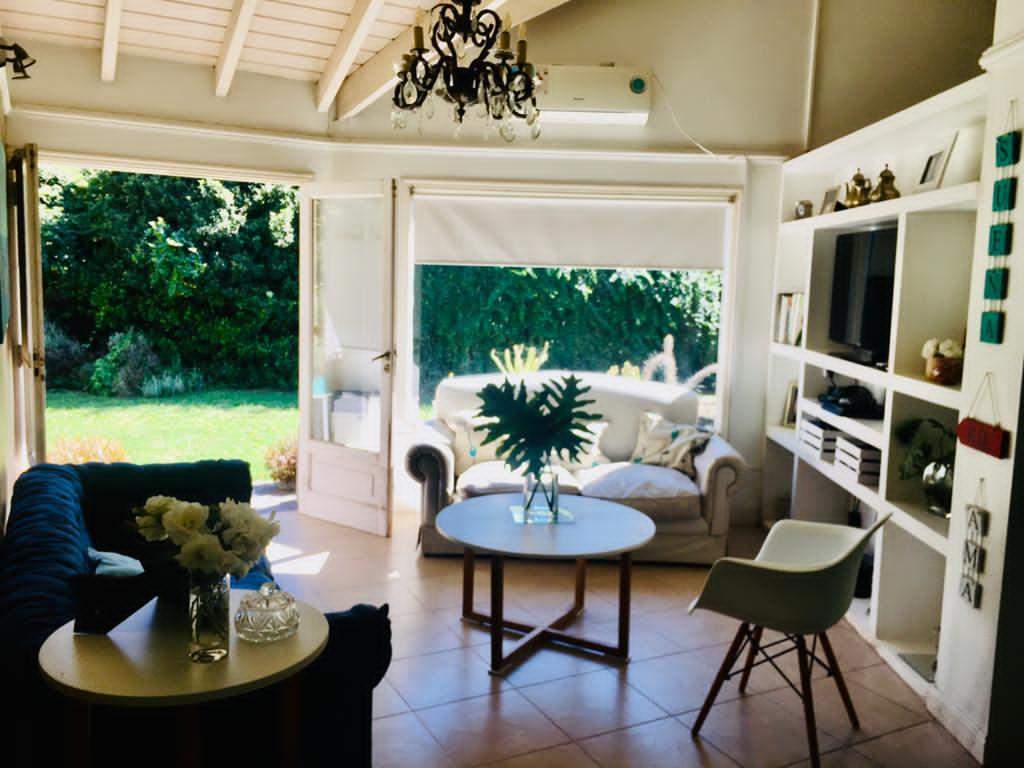 CASA EN VENTA -VILLA ALLENDE - BARRIO CERRADO LA PALOMA