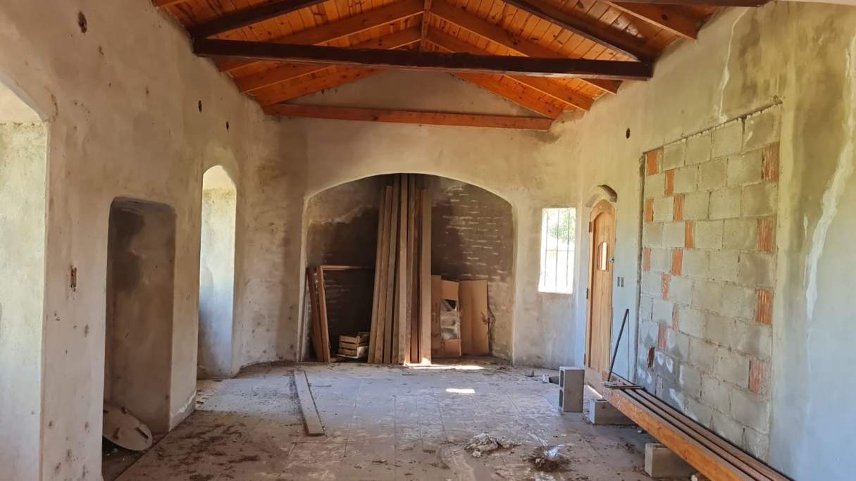 CASA A TERMINAR LA DONOSA CAMINO ALTA GR