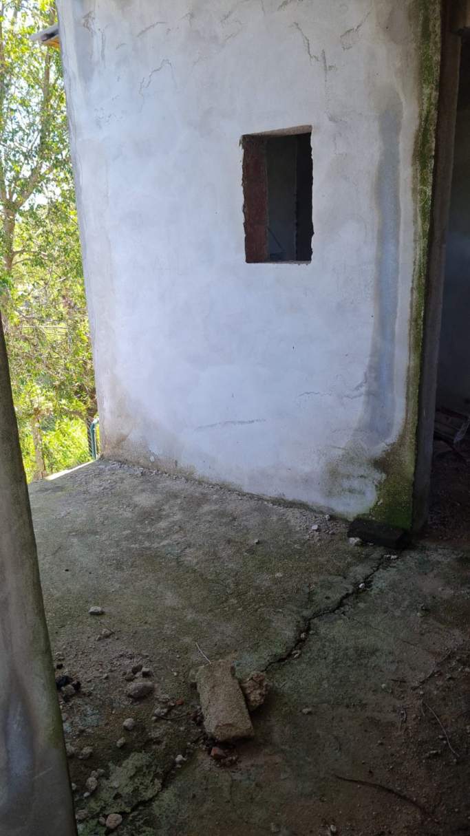 CASA A TERMINAR LA DONOSA CAMINO ALTA GR