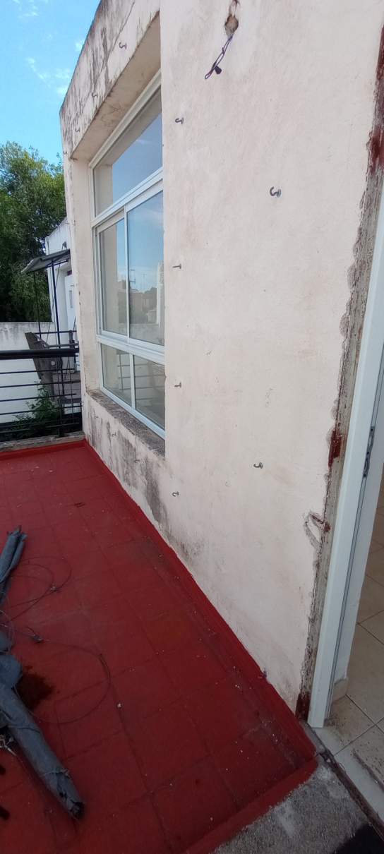 VENDO AMPLIO DEPTO DE UN DOR EN ZONA MOJICA