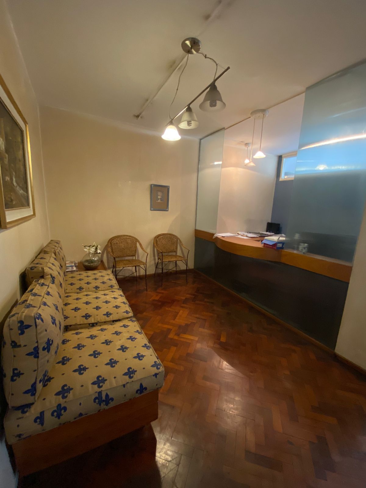 En esta oportunidad, GARCIA SAGUES INMOBILIARIA te ofrece TRES OFICINAS COMBINADAS en venta: