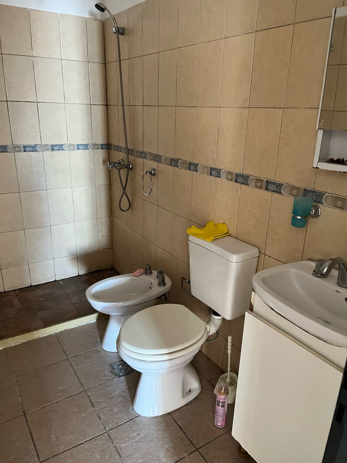 SR VENDE DEPTO UN DORM ALTA CBA.