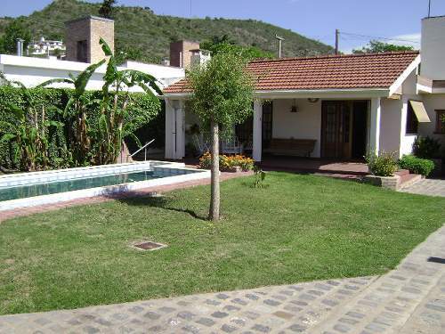 CASA GRANDE EN CARLOS PAZ