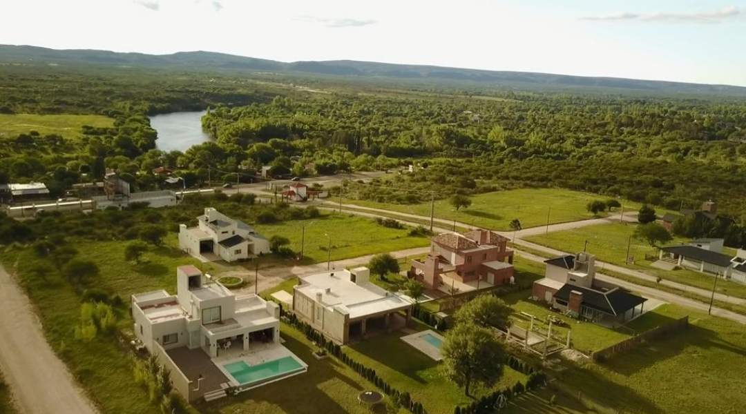 LOTES EN VENTA EN VALLE DE TRASLASIERRA, DPTO SAN ALBERTO SOBRE RUTA 14