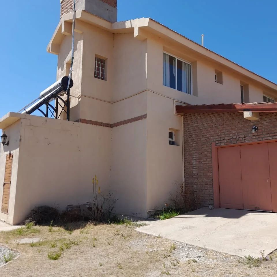 Casa Barrio Valenti, capilla del Monte