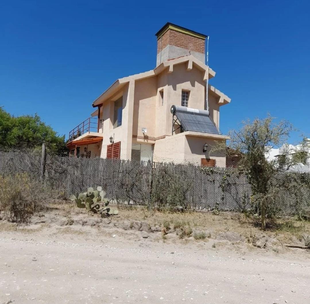 Casa Barrio Valenti, capilla del Monte