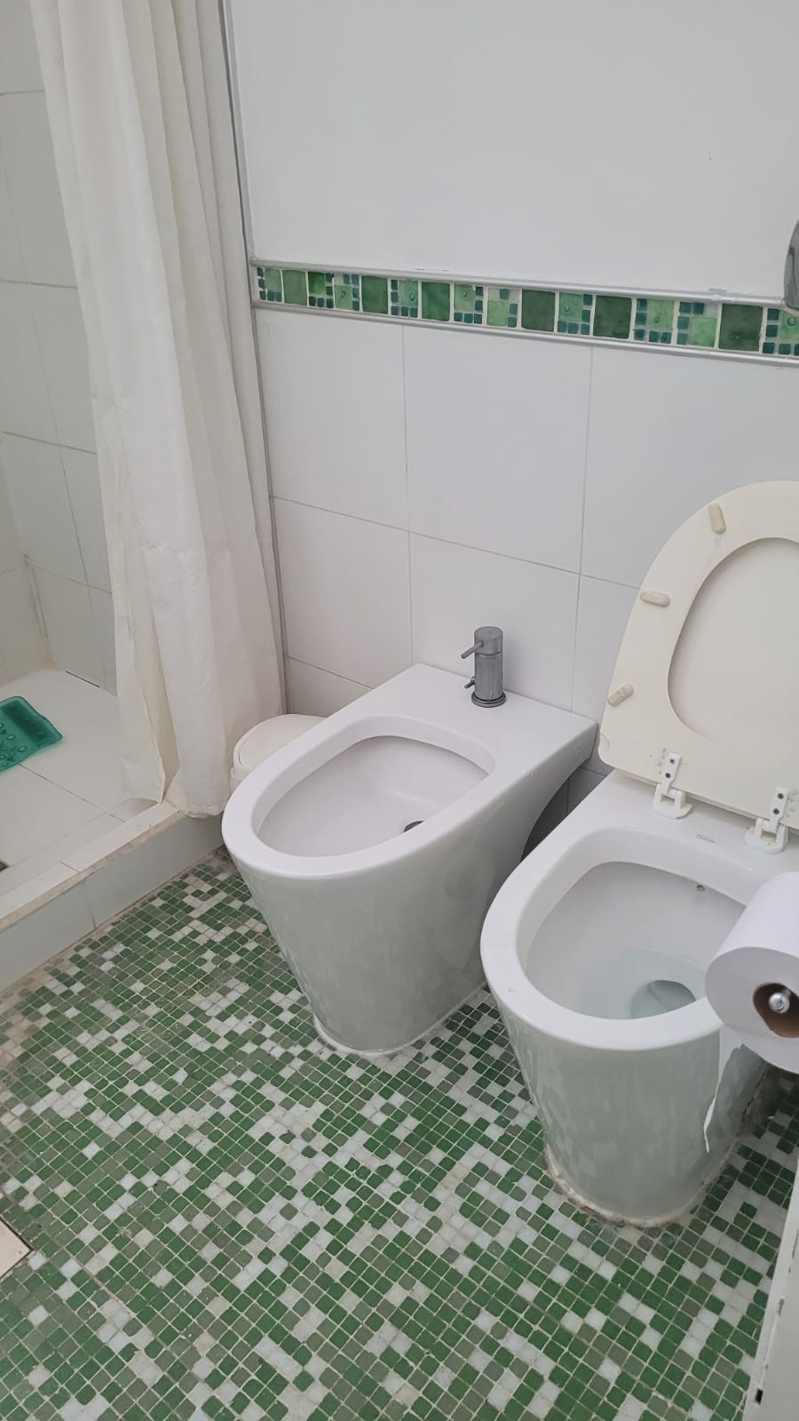 CASA. VENTA. 4 HABITACIONES. RÍO TERCERO.