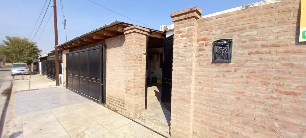 CASA EN B° SAN LUIS DE FRANCIA