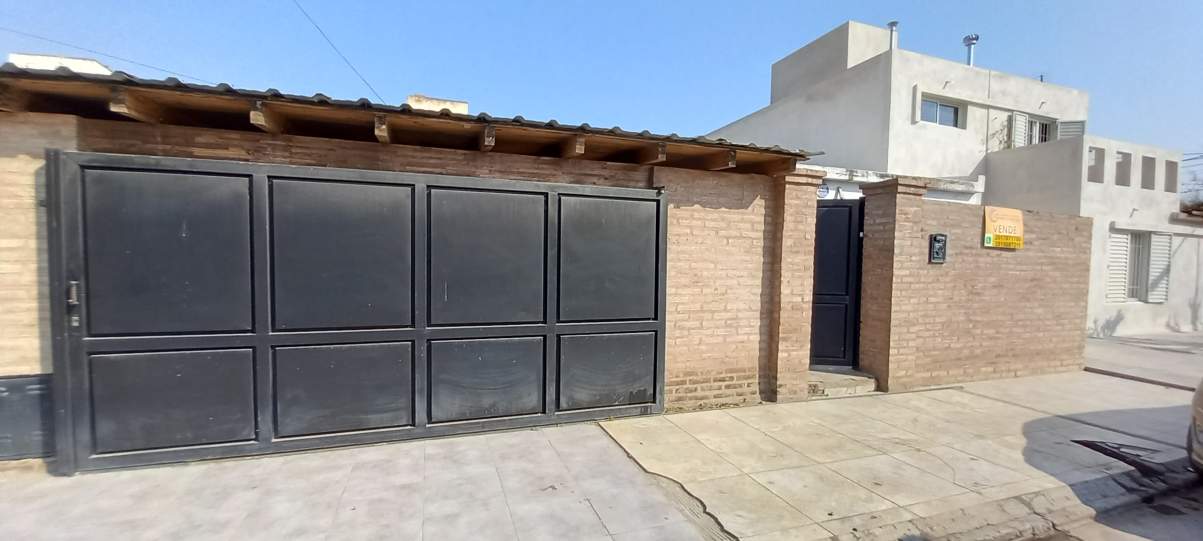 CASA EN B° SAN LUIS DE FRANCIA