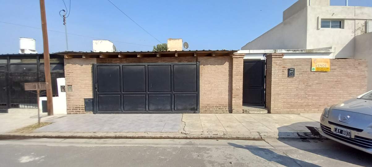 CASA EN B° SAN LUIS DE FRANCIA