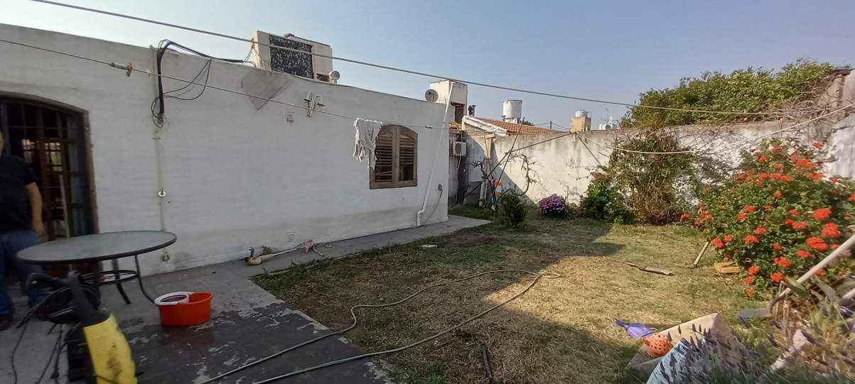 CASA EN B° SAN LUIS DE FRANCIA