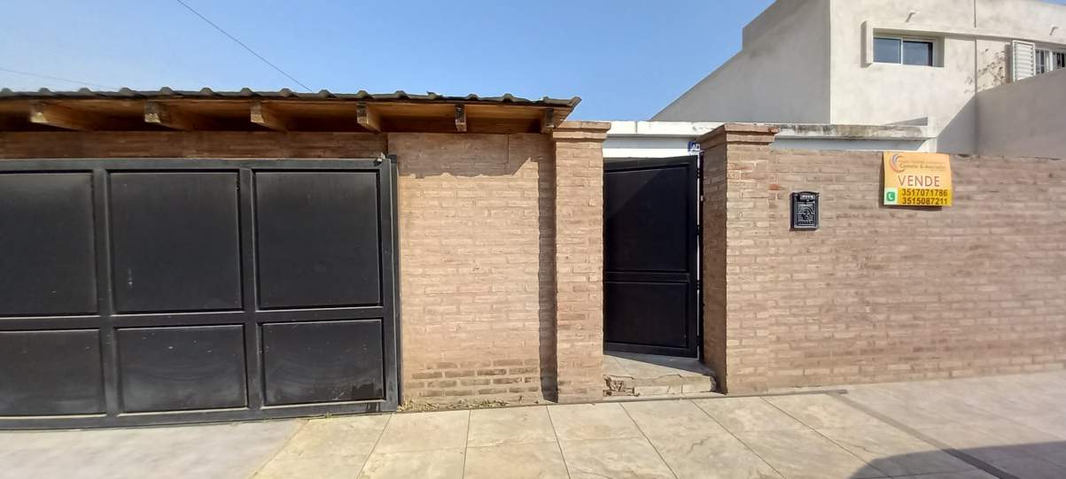 CASA EN B° SAN LUIS DE FRANCIA