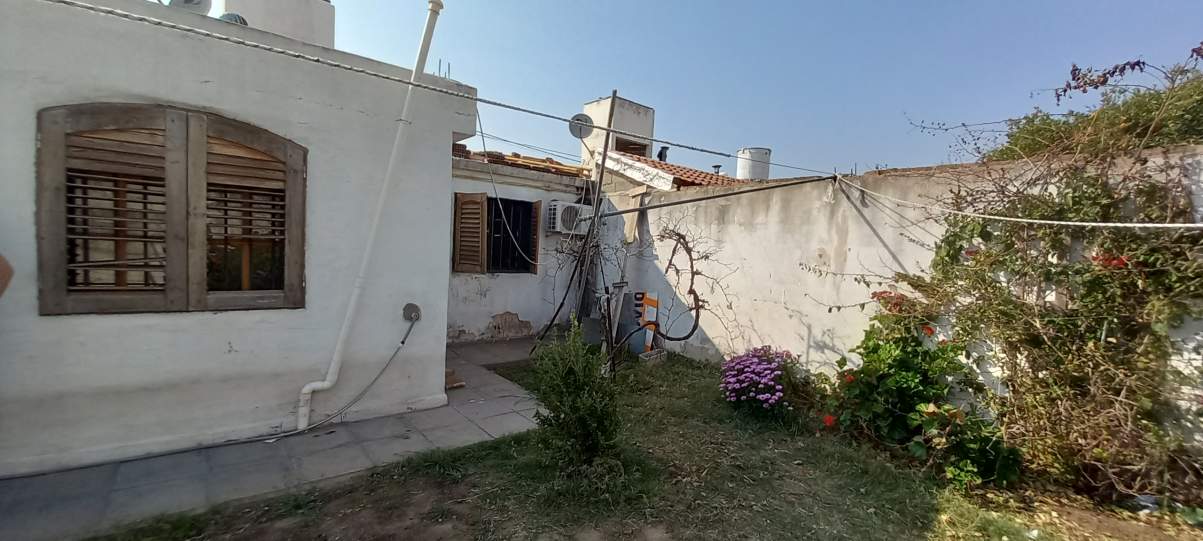 CASA EN B° SAN LUIS DE FRANCIA