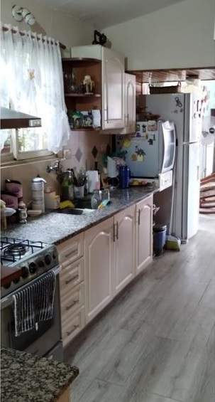 OPORTUNIDAD VENDO CHALET CON PILETA  CON CALDERA Y DEPARTAMENTO EN BARRIO LA CUESTA