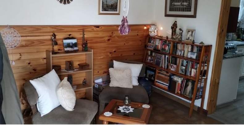 OPORTUNIDAD VENDO CHALET CON PILETA  CON CALDERA Y DEPARTAMENTO EN BARRIO LA CUESTA