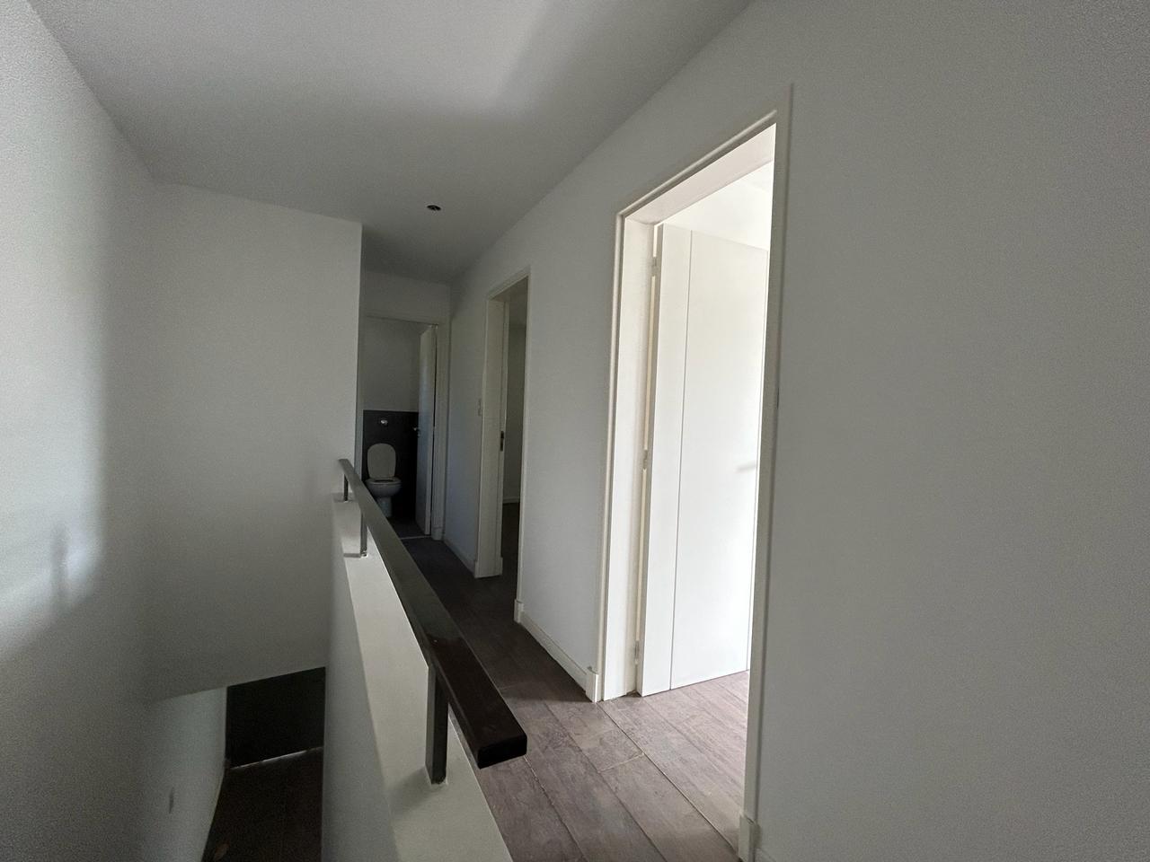 GRAN OPORTUNIDAD - VENTA CASA 3 DORM 3 BAÑOS GALERÍA Y PATIO - B° PALMAS DE CLARET