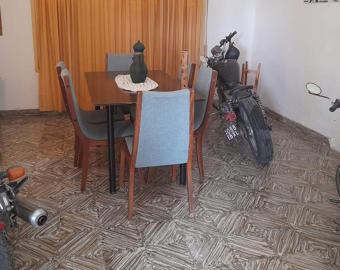 SE VENDE O PERMUTA CASA QUINTA BARRIO LAS QUINTAS, RIO CUARTO 3 DORMITORIOS Y GALPON