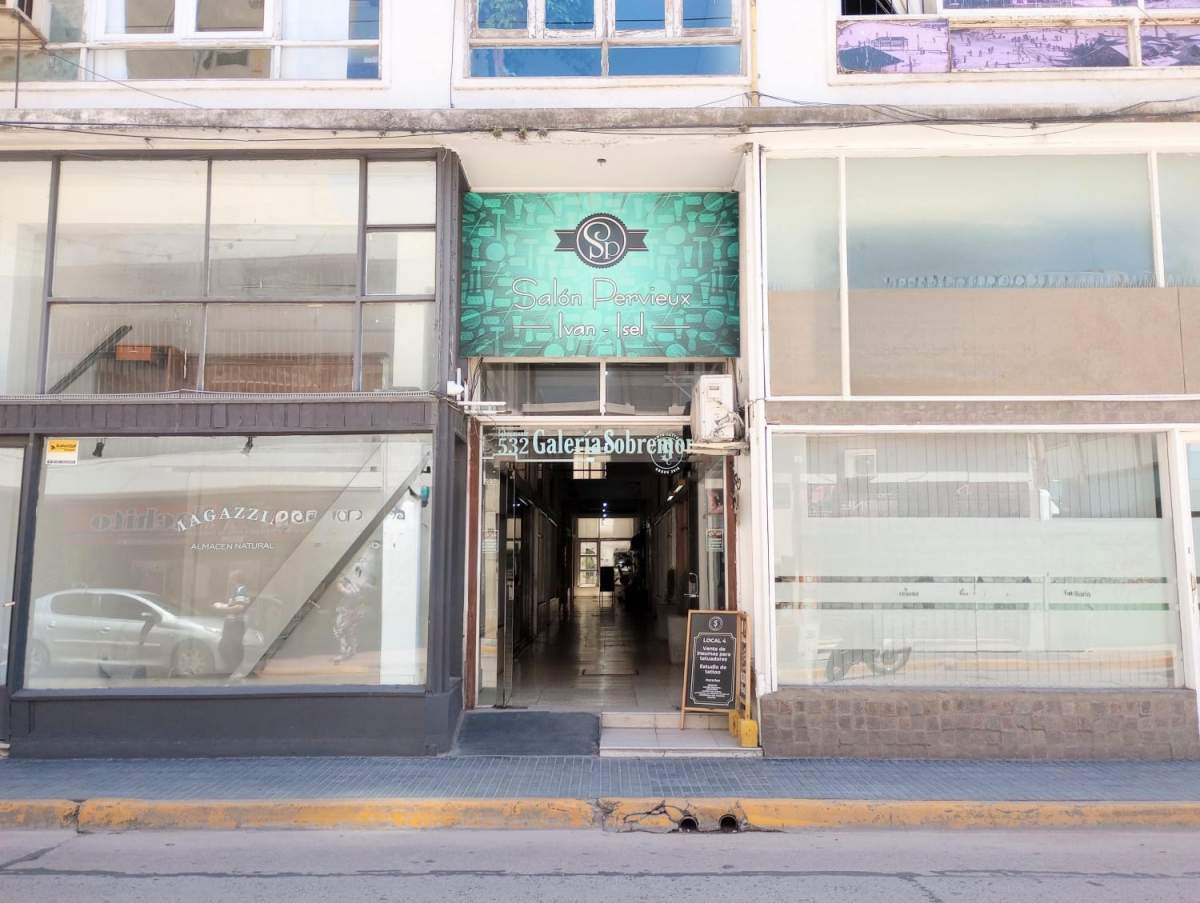 SE VENDE O PERMUTA LOCAL COMERCIAL EN MICRO CENTRO- RIO CUARTO