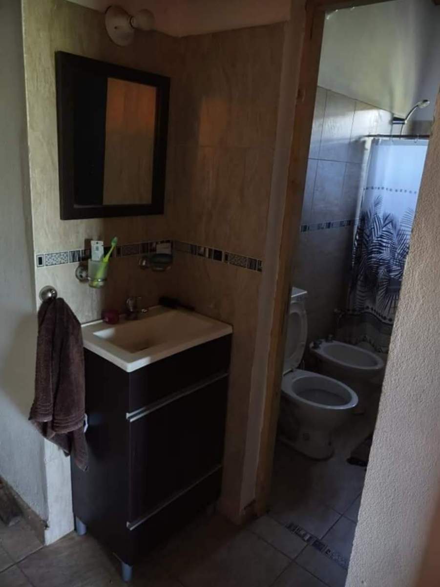 Venta Casa, 2 Dorm. Gran Terreno De 1200m2