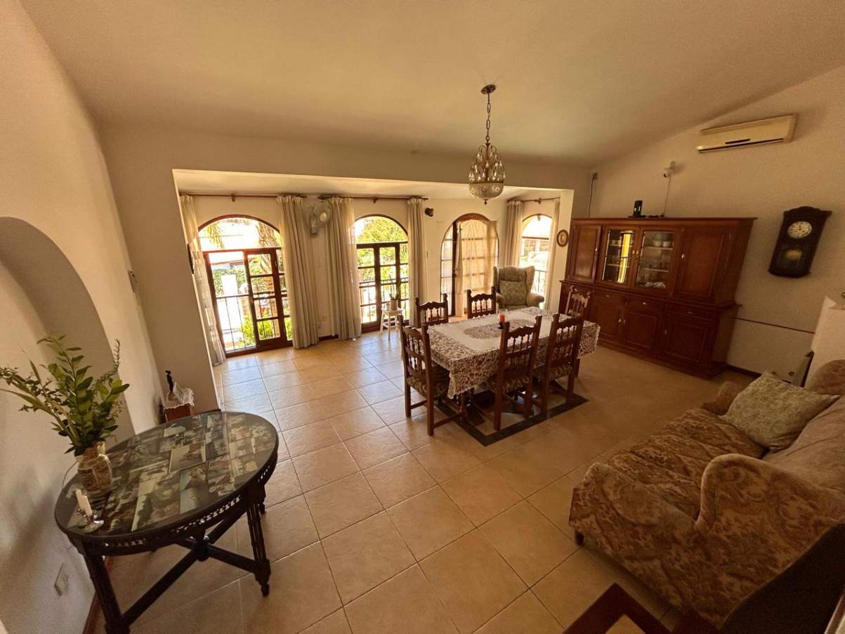 SE VENDE IMPORTANTE CASA VILLA SUIZA CARLOS PAZ