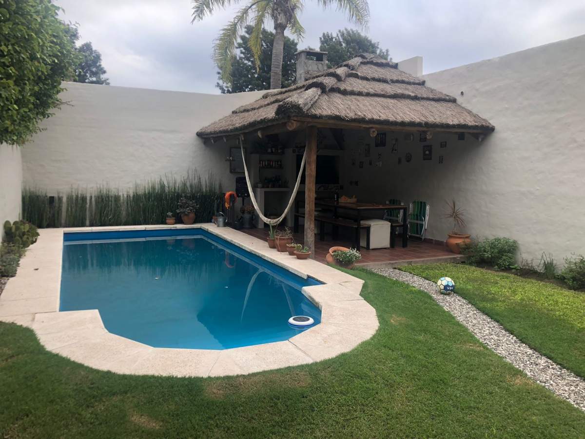 Barrio Jardín Venta Casa Excelente Ubicación