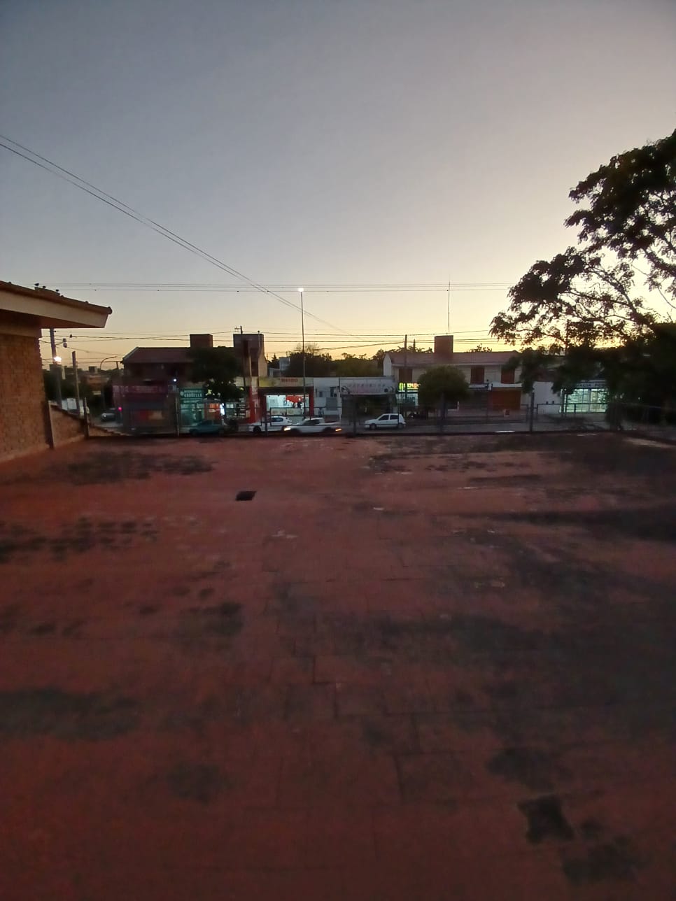 VENTA DE CASA 8 DORMITORIOS VILLA ALLENDE