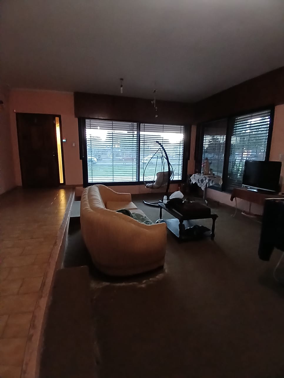 VENTA DE CASA 8 DORMITORIOS VILLA ALLENDE