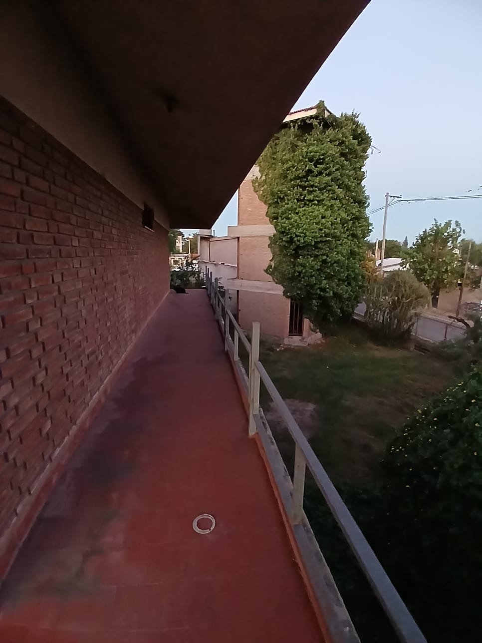 VENTA DE CASA 8 DORMITORIOS VILLA ALLENDE