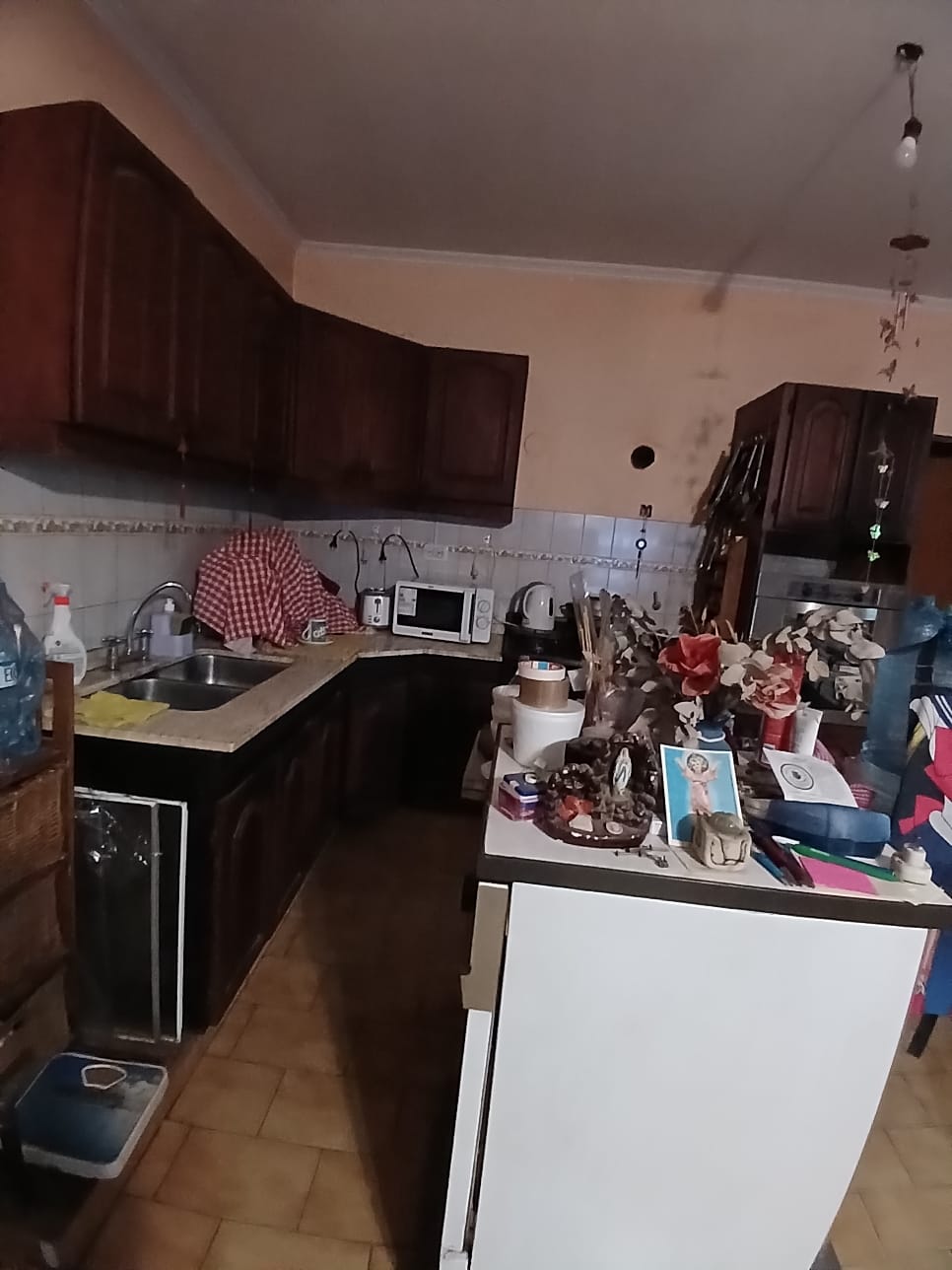 VENTA DE CASA 8 DORMITORIOS VILLA ALLENDE