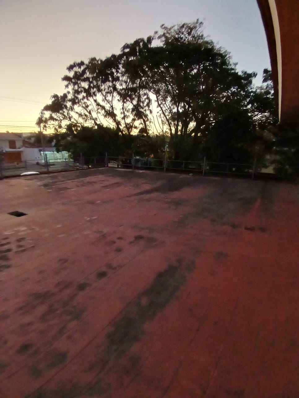 VENTA DE CASA 8 DORMITORIOS VILLA ALLENDE