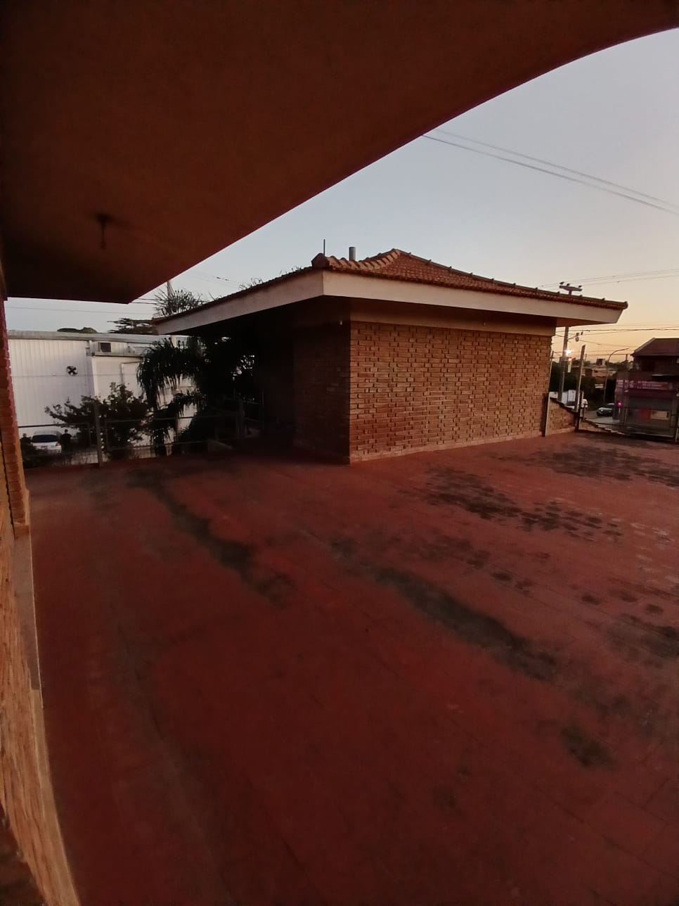 VENTA DE CASA 8 DORMITORIOS VILLA ALLENDE