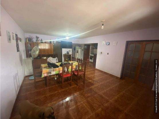 SE VENDE CASA EN B° RESIDENCIAL SUD