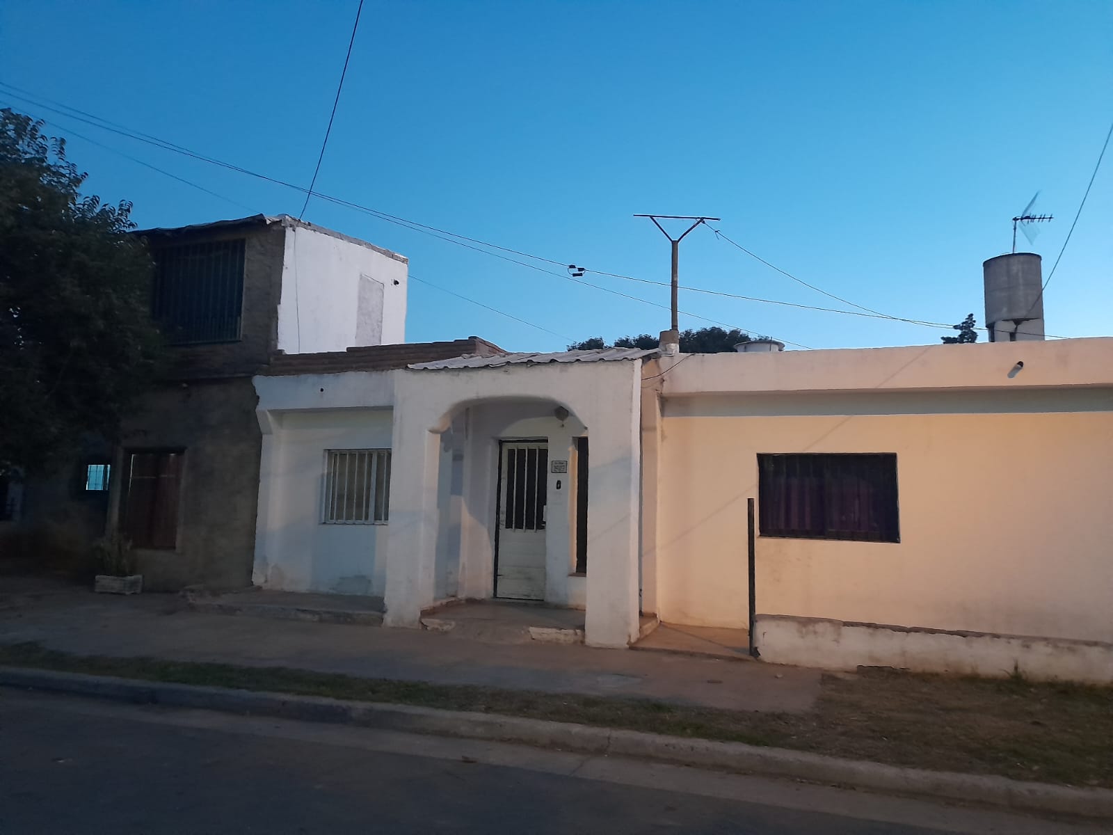 SE VENDE 2 DEPARTAMENTOS EN B° CONGRESO  LIQUIDAMOS!!!