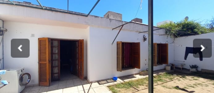 CASA EN VENTA 5 DORMI  B° POETA LUGONES