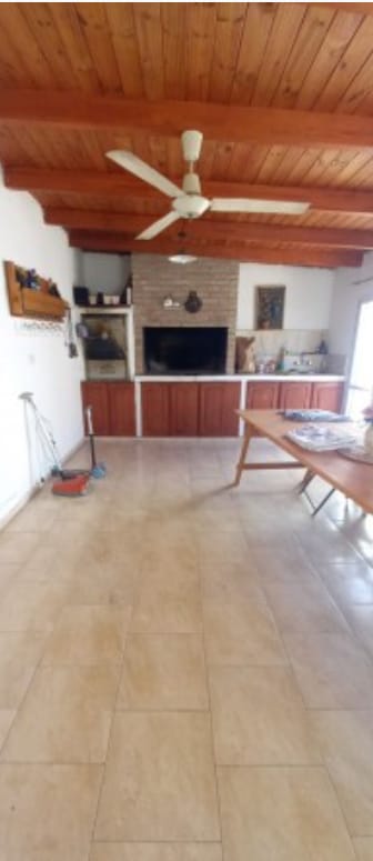 CASA EN VENTA 5 DORMI  B° POETA LUGONES