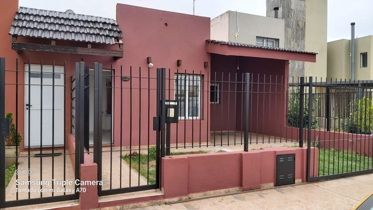 DUPLEX EN ALQUILER EN NUEVO POETA LUGONES TRES DORM