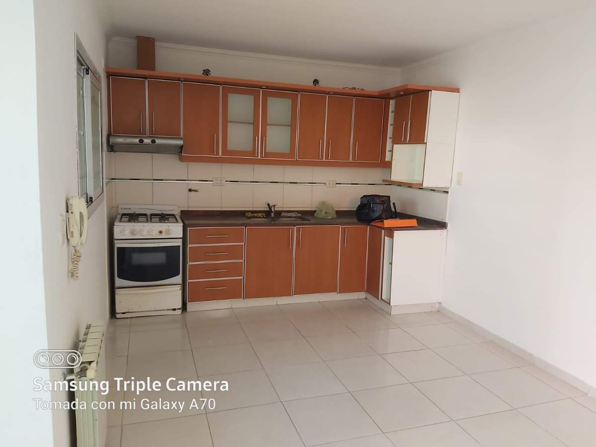 DUPLEX EN ALQUILER EN NUEVO POETA LUGONES TRES DORM