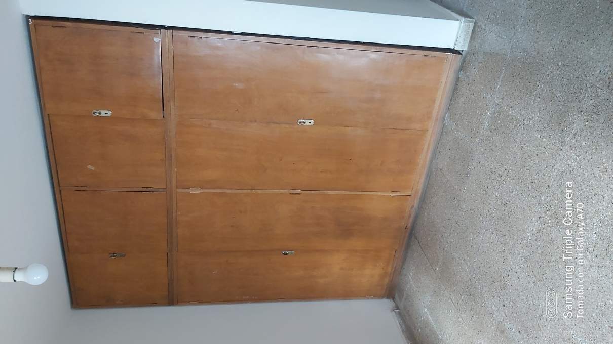 CASA EN VENTA EN MARQUES DE SOBREMONTE 3 DORM Y DOS BAÑOS MAS DOS LOCALES COMERCIALES